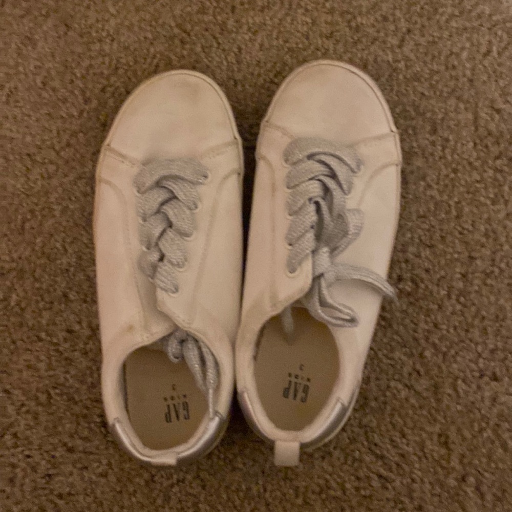 Brand is gap shiny silver shoelaces sparkly rainbow sole barely used little dirt